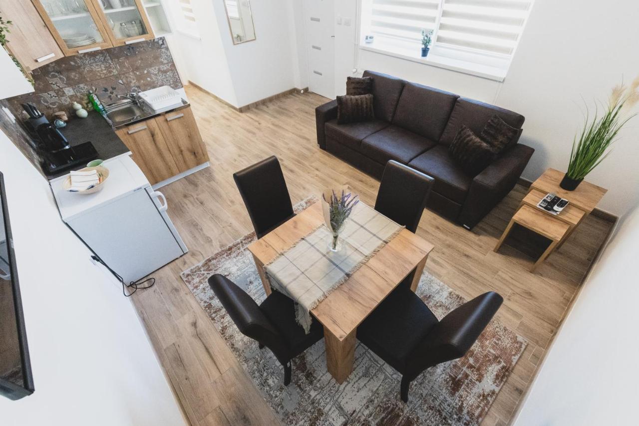 Alfa Apartmani Subotica Buitenkant foto
