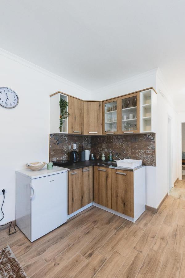 Alfa Apartmani Subotica Buitenkant foto