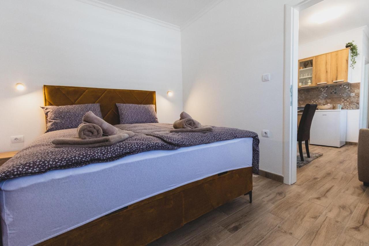 Alfa Apartmani Subotica Buitenkant foto