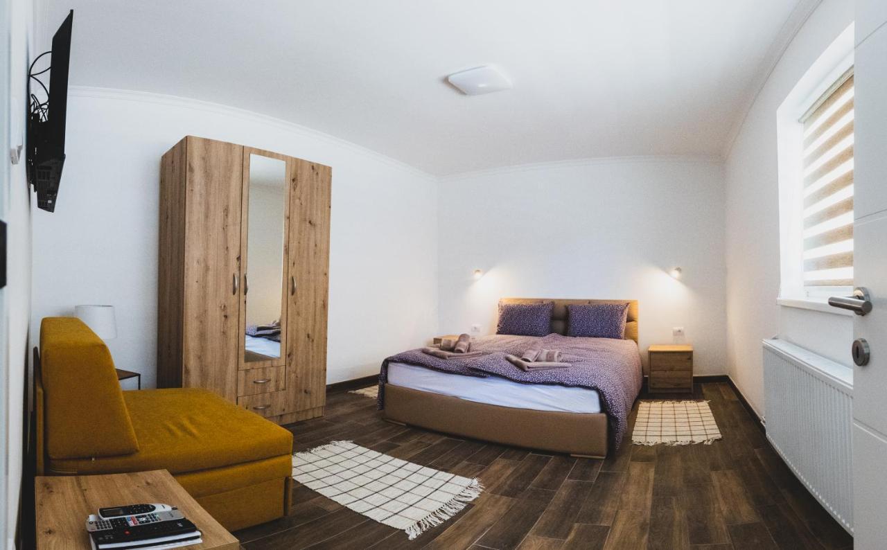 Alfa Apartmani Subotica Buitenkant foto
