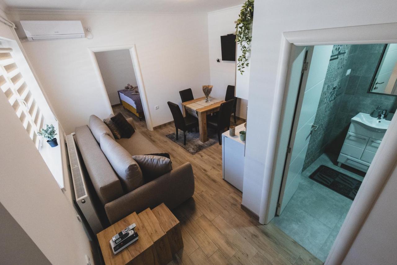 Alfa Apartmani Subotica Buitenkant foto