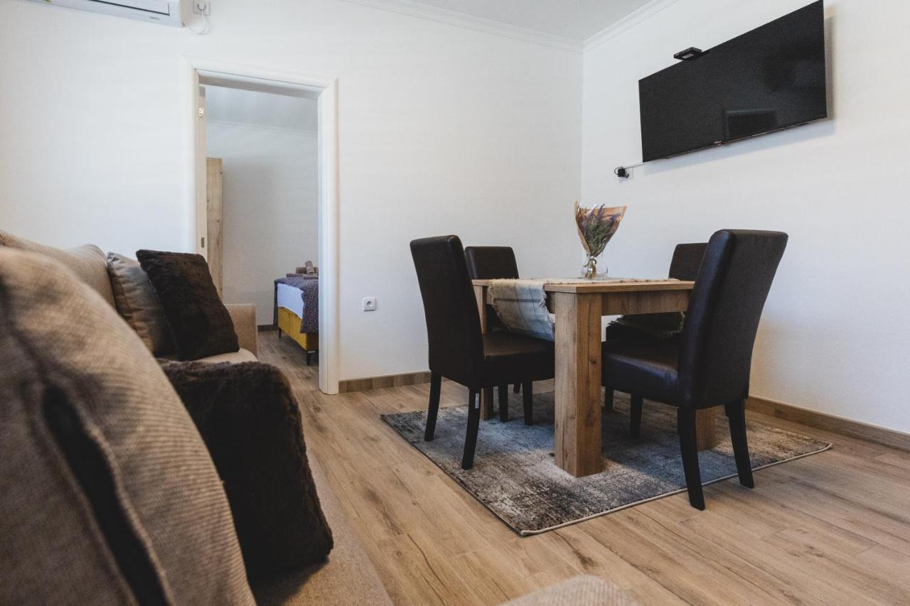 Alfa Apartmani Subotica Buitenkant foto