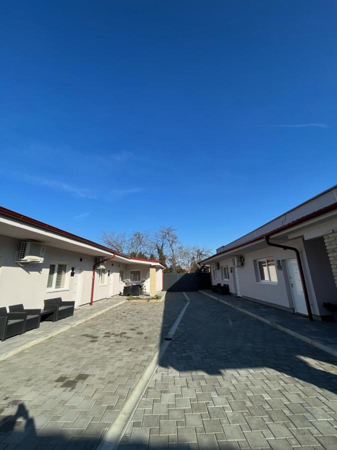 Alfa Apartmani Subotica Buitenkant foto